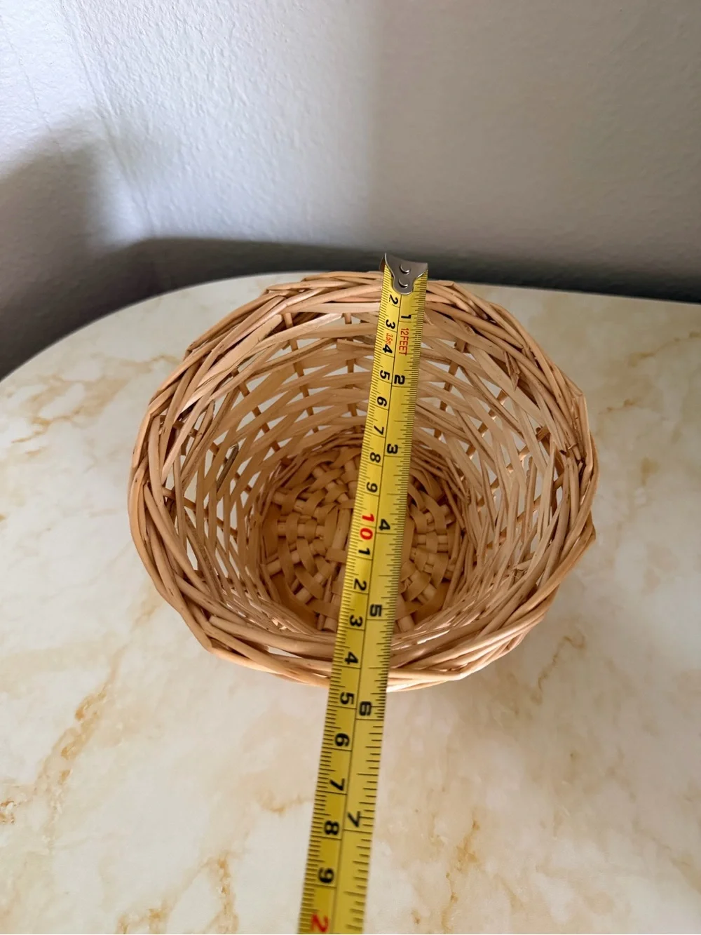 Unbranded Small Round Woven Wicker Basket – Like New Condition